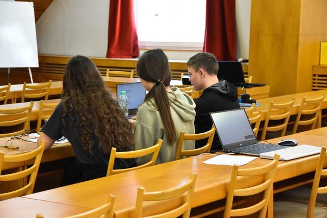 Unaccompanied Ukrainian children face difficulties in Slovakia.