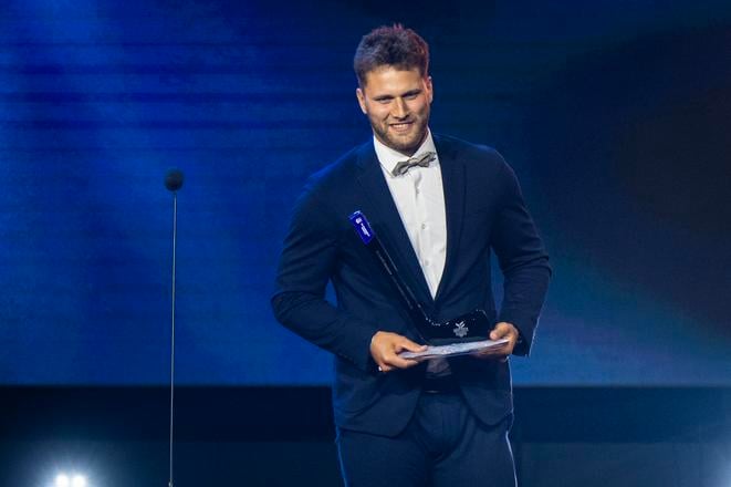 Najlepší slovenský brankár Samuel Hlavaj začne sezónu v AHL.