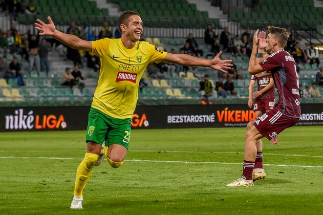 Michal Faško strelil dva góly pri víťazstve Žiliny nad Podbrezovou 3:0.