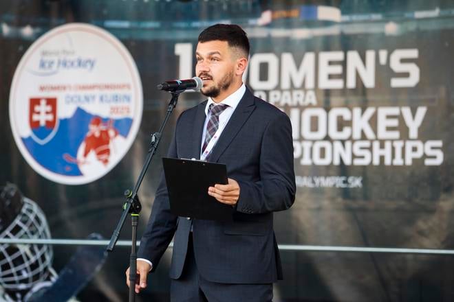 Tomáš Varga má pod palcom organizačný výbor historicky prvých majstrovstiev sveta v ženskom parahokeji.