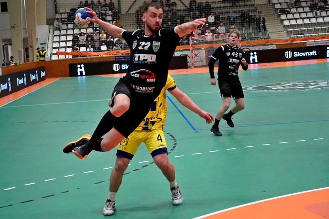 Adam Lukačín si s novozámockými spoluhráčmi bude musieť zvyknúť na nové domáce prostredie v Niké Handball extralige mužov.