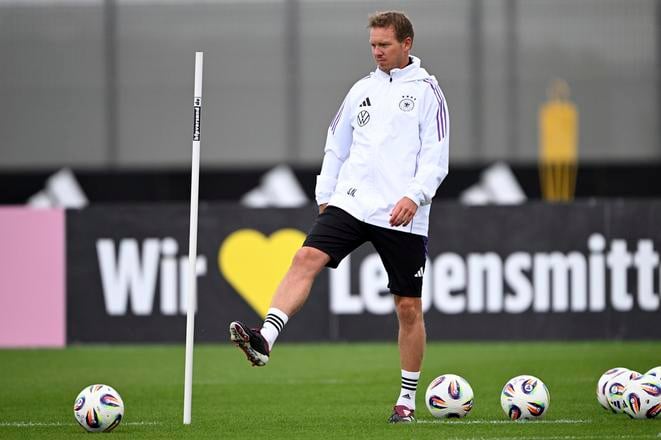 Tréner Nemecka Julian Nagelsmann počas tréningu nemeckej futbalovej reprezentácie.