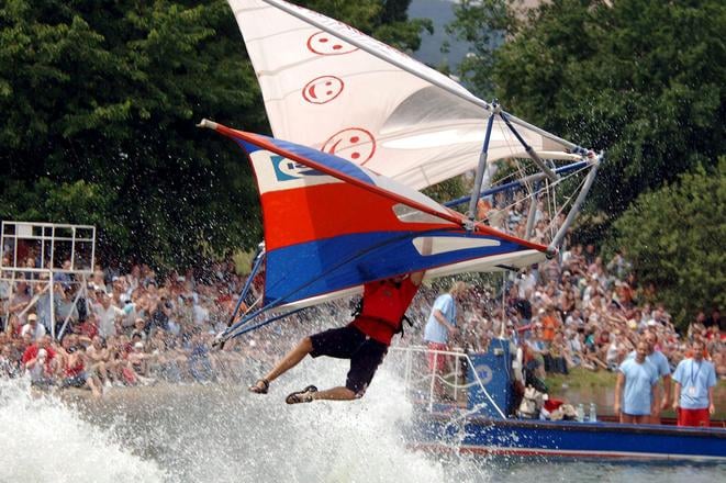 Red Bull Flugtag у Братиславі, червень 2005 року.