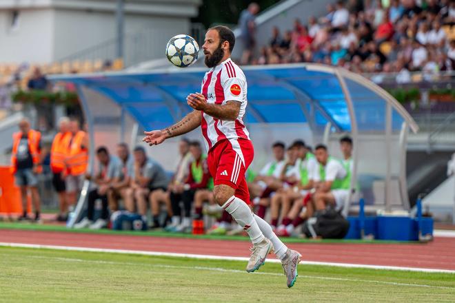 Obranca Banskej Bystrice Lukáš Migaľa je smutný hrdina pohronského derby. Po jeho vylúčení Dukla inkasovala vyrovnávajúci gól.