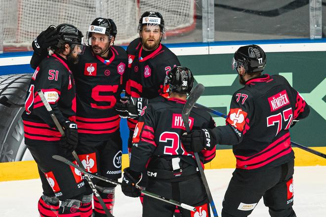 Hokejisti HC Sparta Praha po výhre nad Frölundou.