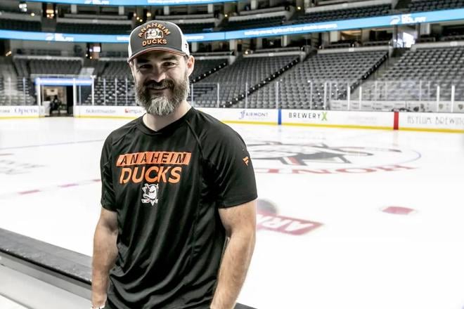 Peter Budaj je od sezóny 2024/2025 trénerom brankárov v Anaheime Ducks.