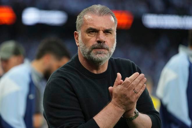 Ange Postecoglou sa stal novým trénerom Nottinghamu Forrest.