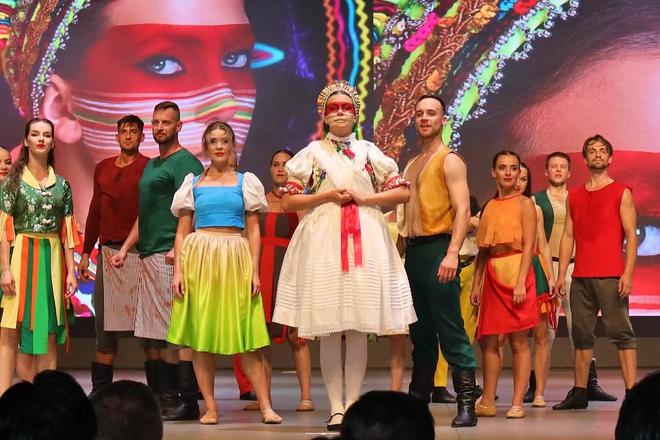 The Poddukelský Folk Art Ensemble (PUĽS) from Prešov enjoyed great success at EXPO 2025 in Osaka with their performances 'Treasures' and 'Party of the 21st Century'.