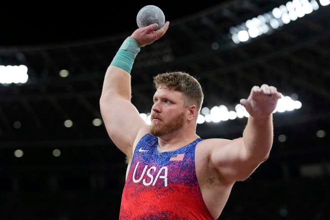 Staronový majster sveta v guli, Američan Ryan Crouser.
