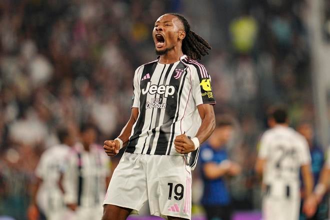 Khephren Thuram z Juventusu sa raduje z gólu v zápase proti Inter Miláno.