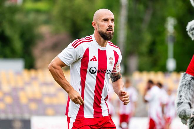 Ľubomír Willwéber drží defenzívu Dukly, no zároveň ťahá aj jej ofenzívu.