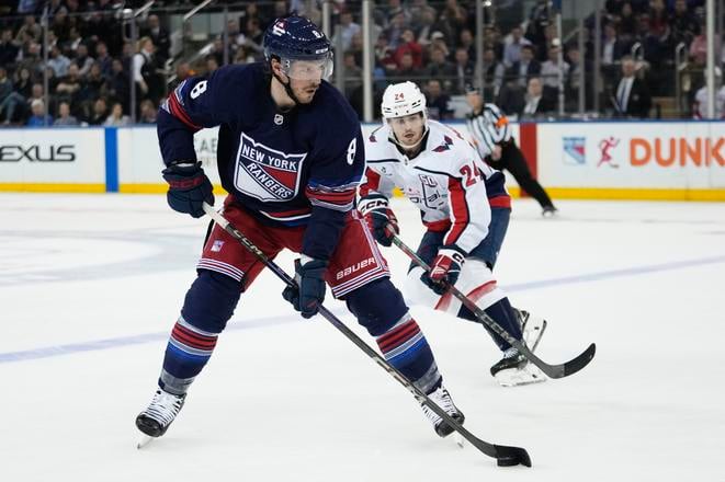 Na archívnej snímke z 5. marca 2025 v New Yorku hráč New Yorku Rangers J.T. Miller.