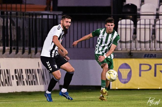 Futbalisti Nových Zámkov zaknihovali doteraz iba jednu prehru.