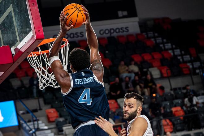 BC Slovan Bratislava - Stevenson (4)
