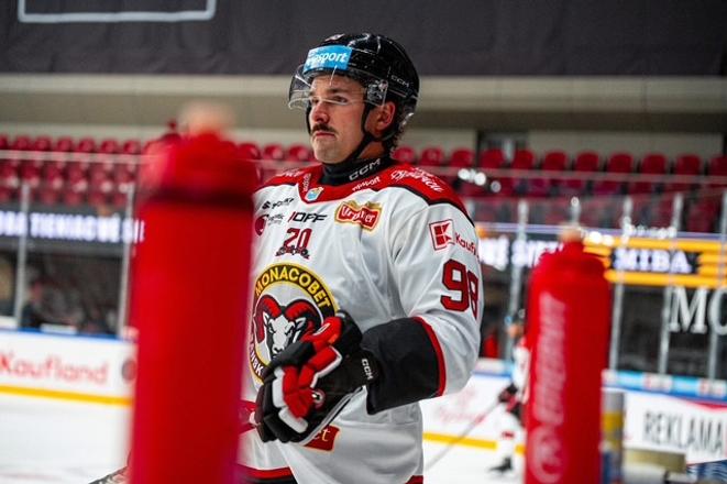 Carter Turnbull na tréningu "baranov"