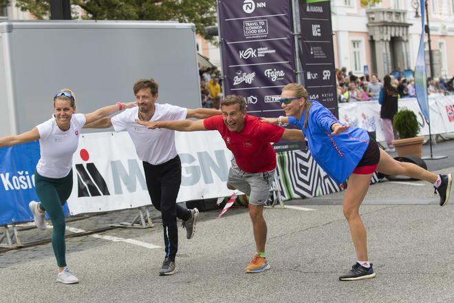 Členovia štafety V4 Olympians počas MMM 2023.