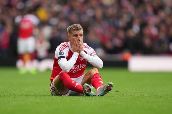 Arsenalu bude kapitán Martin Ödegaard chýbať nejaký čas.
