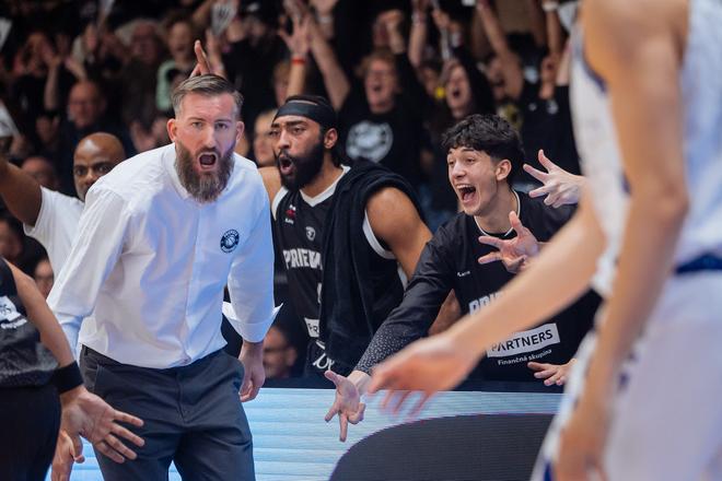 Tréner BC Prievidza - Gareth Murray.