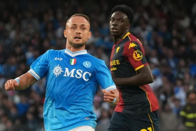 Stanislav Lobotka na snímke zo zápasu s FC Janov, v ktorom sa zranil.