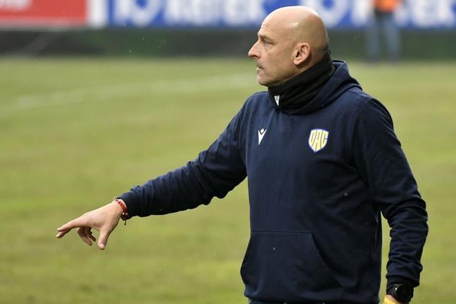 Adrián Guľa.