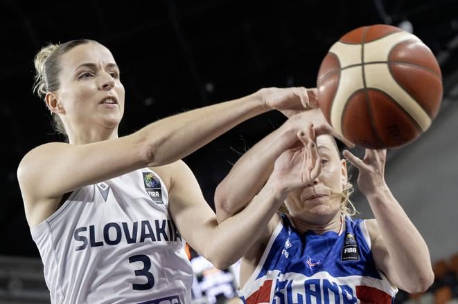 Slovenská reprezentantka Ivana Jakubcová (vľavo) si prvý raz vo svojej kariére zahrá v Európskej lige, čo je pre ňu splnený sen.
