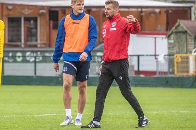 Slovenskí reprezentanti do 21 rokov na tréningu pred zápasom v Írsku.