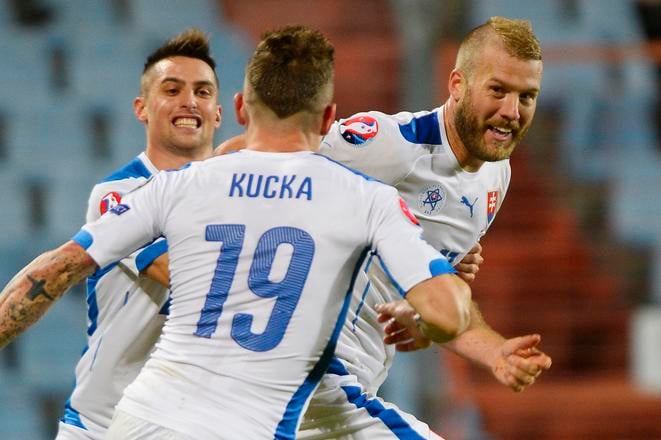 Adam Nemec (vpravo) vie, ako chutí gól do siete Luxembursko. V októbri 2015 pomohol jedným zásahom k postupu Slovenska na Euro 2016, keď definitíva prišla práve v Luxemburgu.