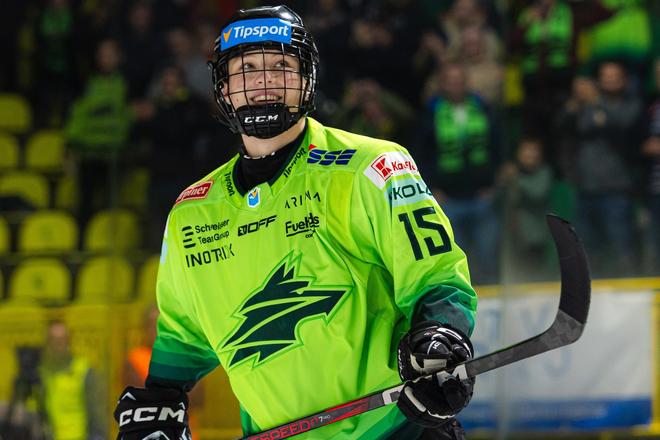 Žilinský obranca Tomáš Vajko patrí v extralige medzi objavy sezóny.