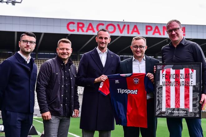 ViOn Zlaté Moravce podpísal zmluvu o spolupráci s KS Cracovia Krakow.
