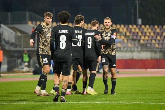 futbalisti MFK Dukla Banská Bystrica.