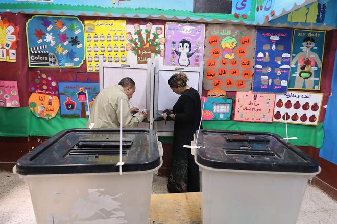 Egypt anuloval hlasy z prvého kola parlamentných volieb vo viac ako štvrtine obvodov