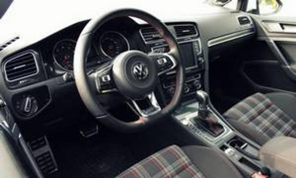Interiér nesie typické znaky pre model GTI
