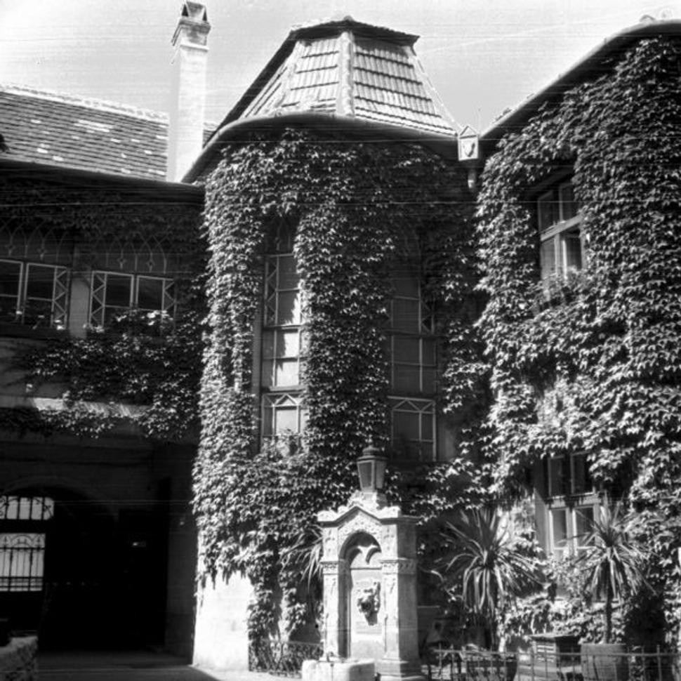 Nádvorie SSV, 1958