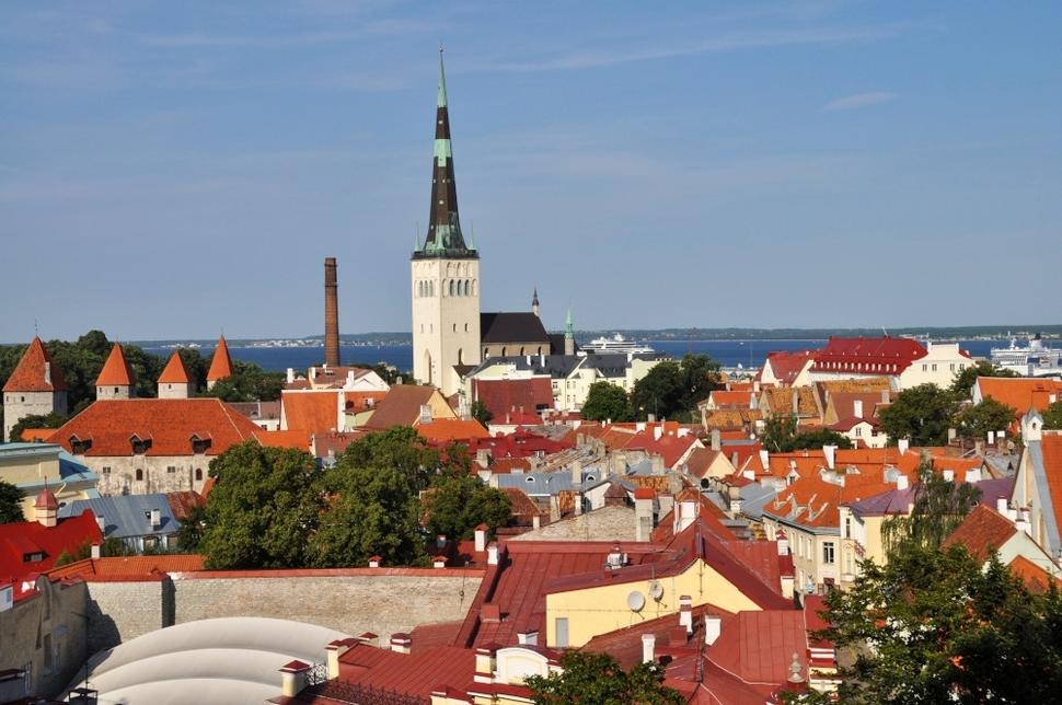 Panoráma mesta z pahorka Toompea