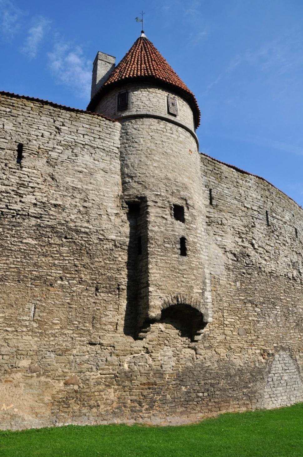 Pod stredovekou hradbou