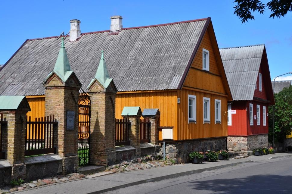 Dom pri synagóge