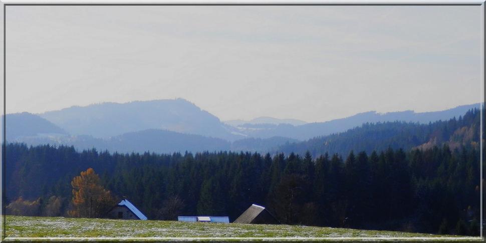Pohľad zo Šancí na Slovensko