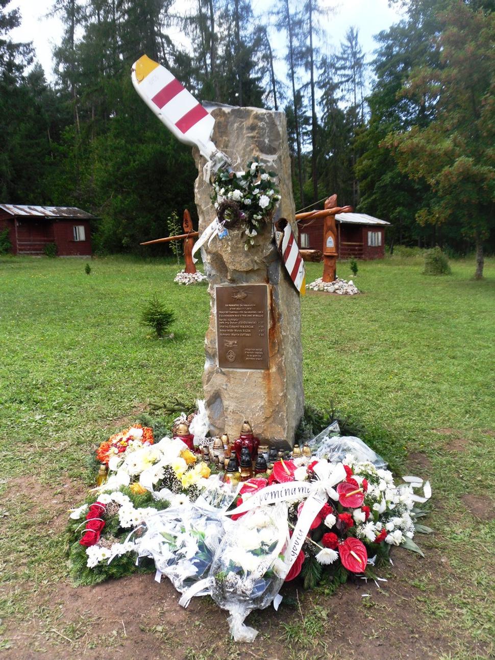 Na pamiatku záchranárom, ktorí dňa 17.7.2015 tragicky zahynuli pri záchrannej akcii v Slovenskom raji v prielome Hornádu