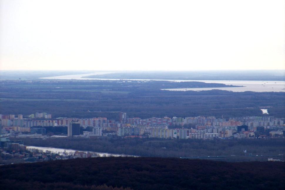 Petržalka, lužné lesy, Dunaj a Vodné dielo Gabčíkovo?
