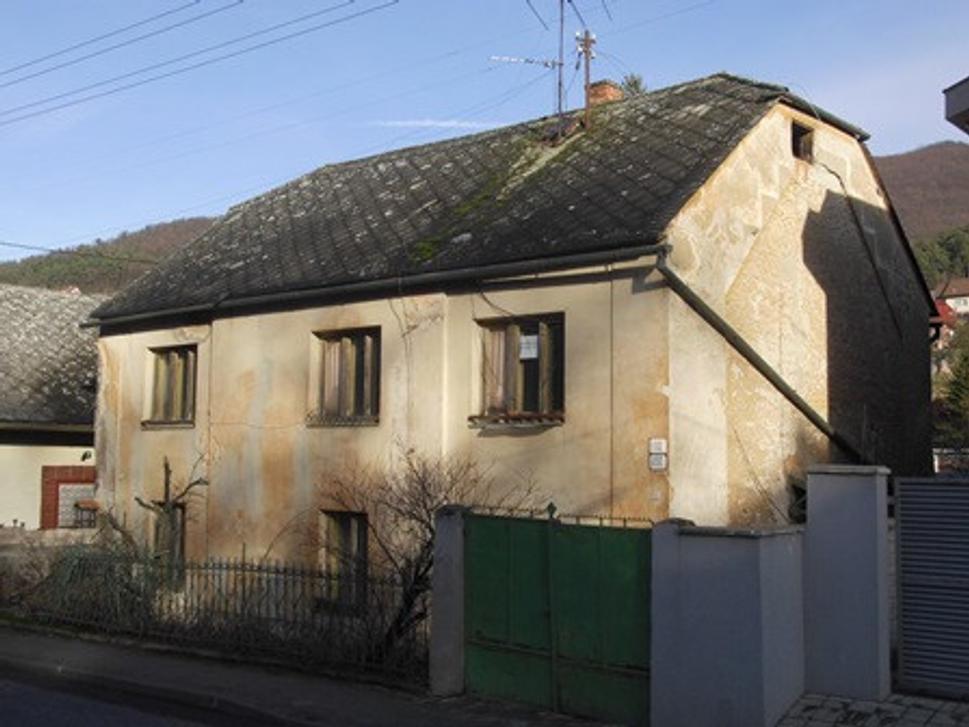 Synagóga Nová Baňa Štefánikova ulica