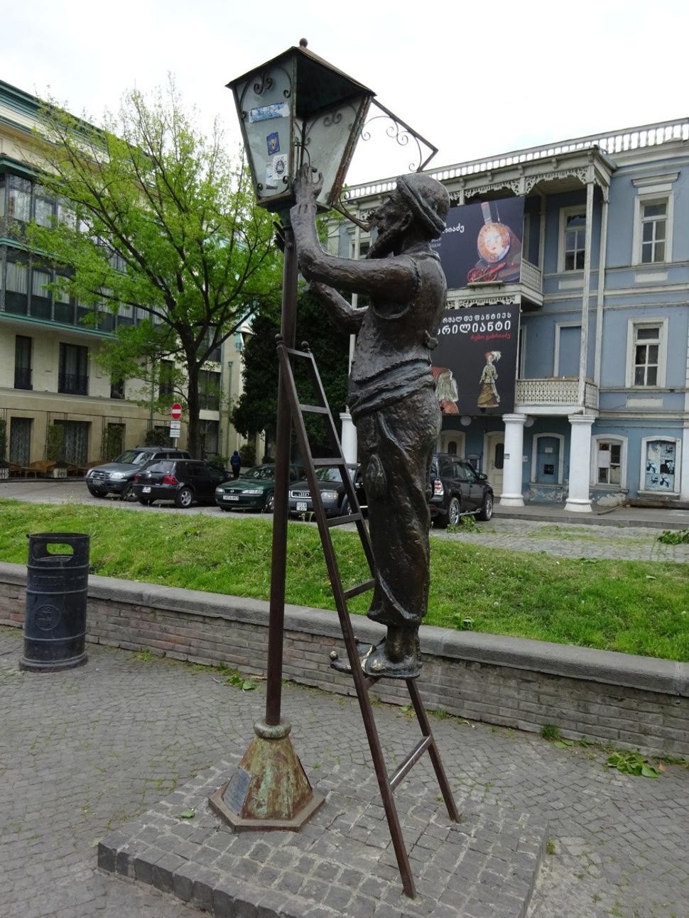 V meste sú obľúbené aj sochy