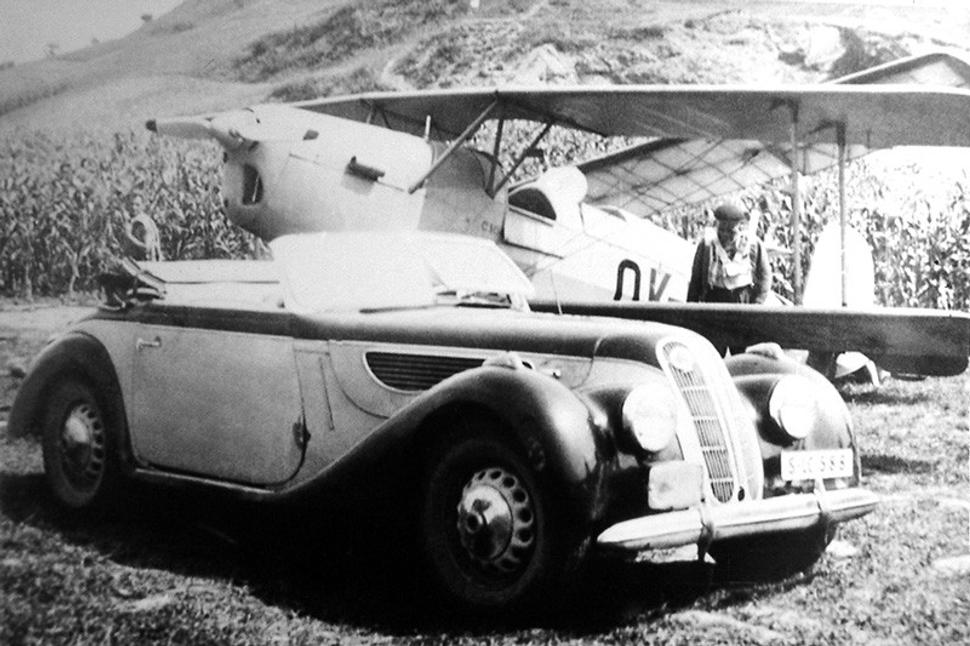C-104 a "bavorák" na letisku vo Fiľakove. Z knihy Tibora Koteka "Krídla nad Novohradom".