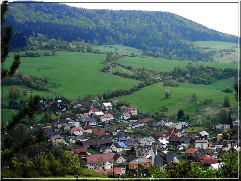 Časť Lietavskej Svinnej na druhej strane