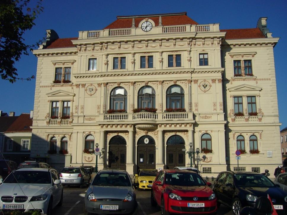 Hlavné námestie s okresnou správou