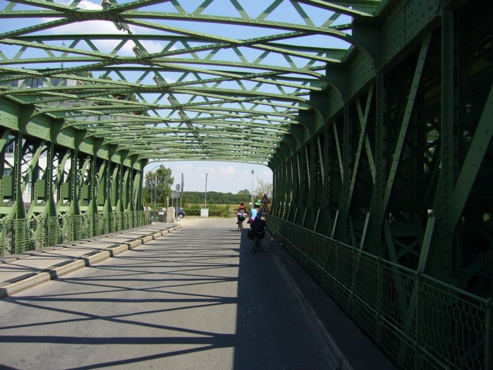 Železný most