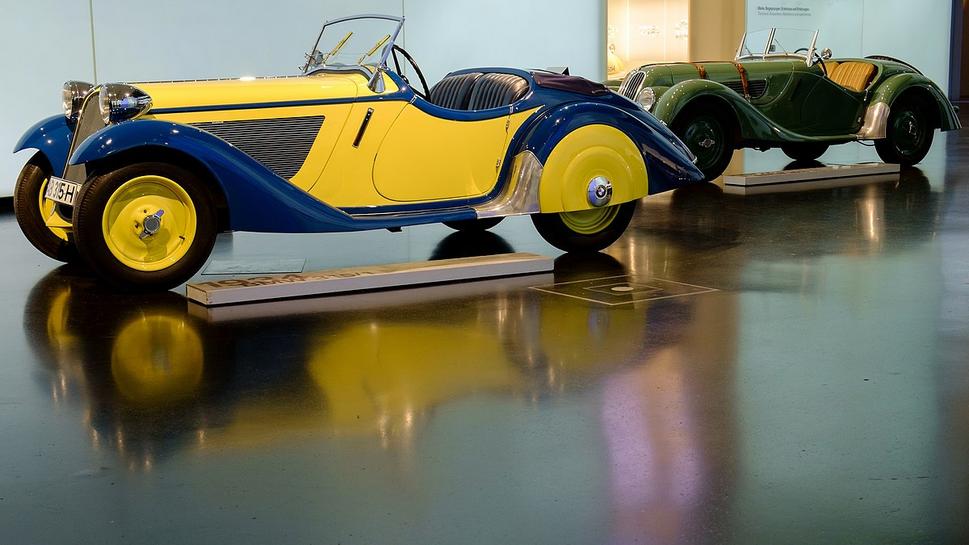 Každá automobilka má svoju históriu a svojho veterána.