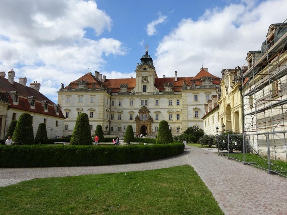 Valtický zámok