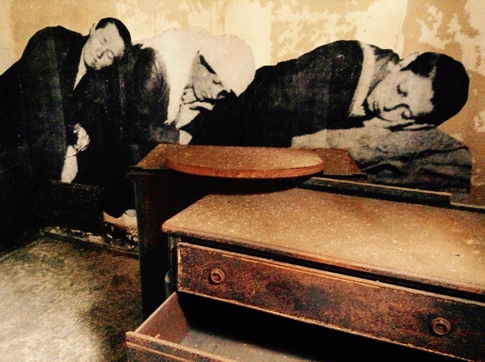 JR - Duchovia Ellis Islandu