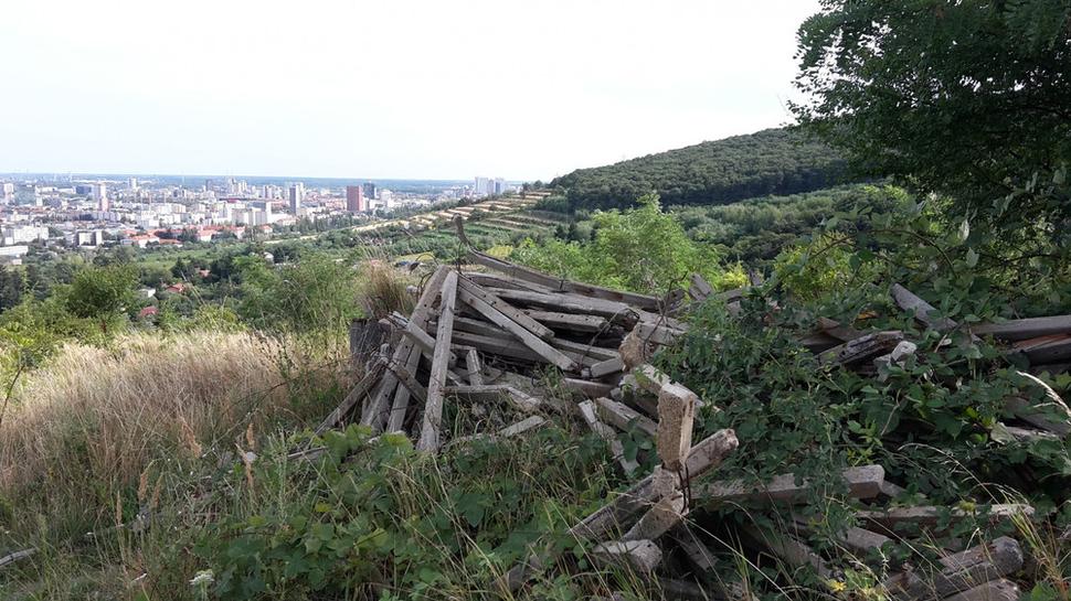 Spečatené?