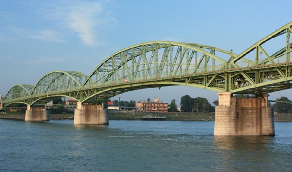 Alžbetin most v Komárne.